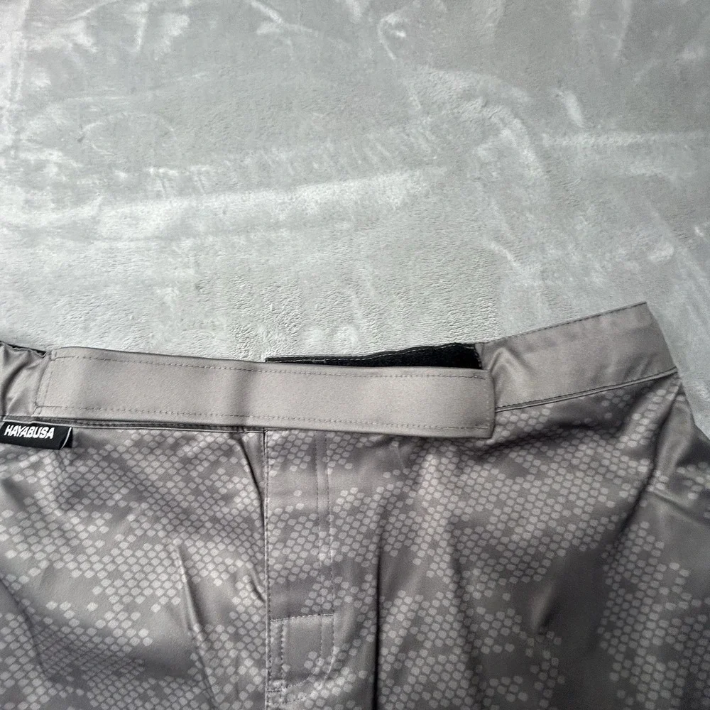 Hayabusa Hex Mid Thigh Fight Shorts Mens XL Gray MMA Training Athletic NWT